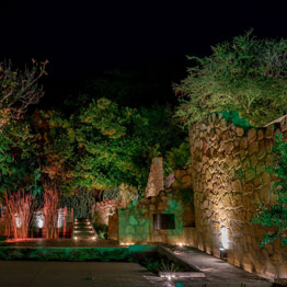Vista de la fachada del salón principal
